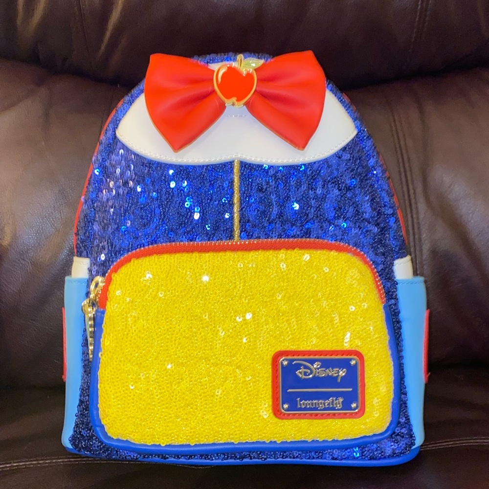 Disney Loungefly Snow White Sequin Mini Backpack NWT